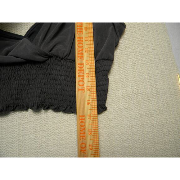 Urban Outfitters Women's Surplice Wrap Crop Top Smocked Hem Sleeveless Gray M‎ - Picture 4 of 6